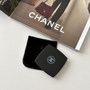 CHANEL Black Compact with Velvet Pouch